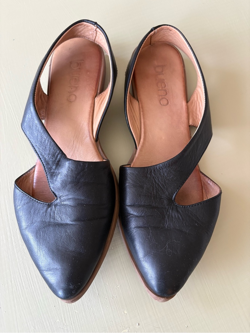 Bueno Black Leather Pointed-Toe D'Orsay Flats
